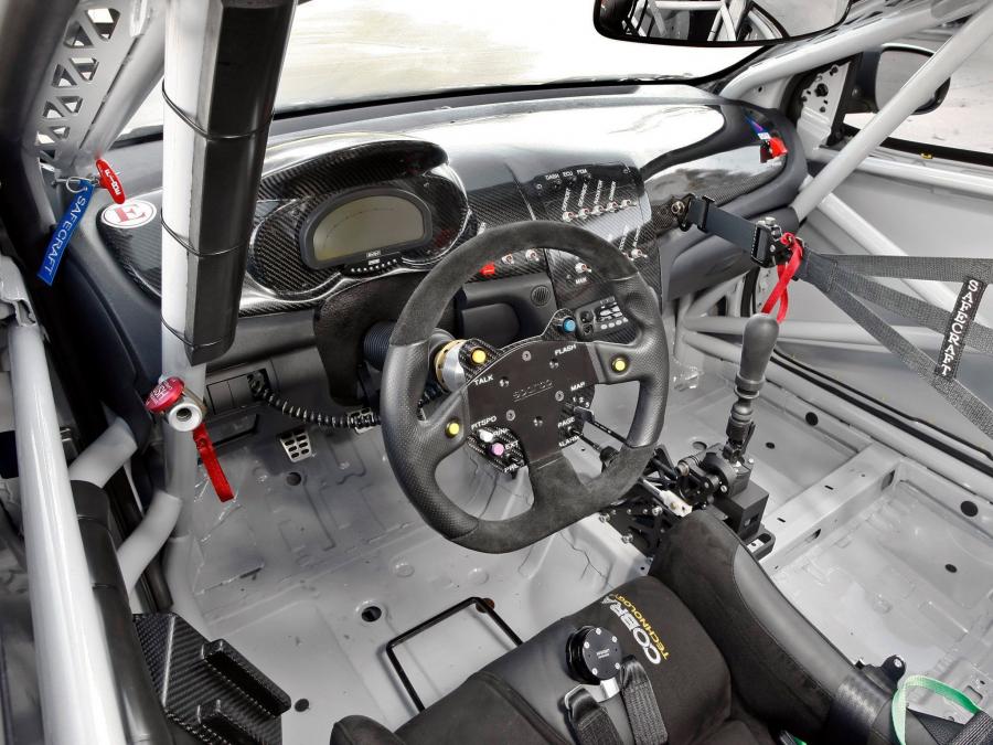  Kia Forte Koup Grand-Am Race Car 2010 года  (фото 17 из 20)